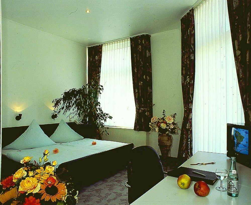 Hotel Garni Haus Hindenburg Кенігсвінтер Екстер'єр фото