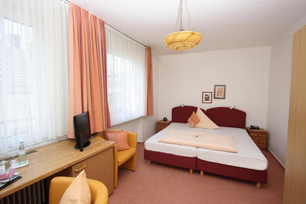 Hotel Garni Haus Hindenburg Кенігсвінтер Номер фото