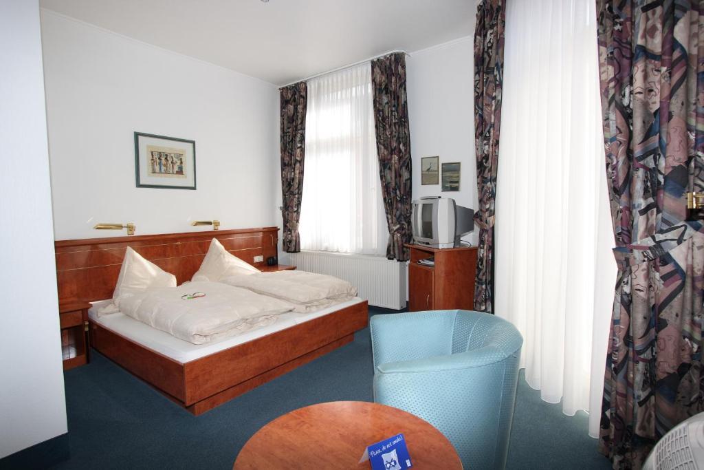 Hotel Garni Haus Hindenburg Кенігсвінтер Номер фото